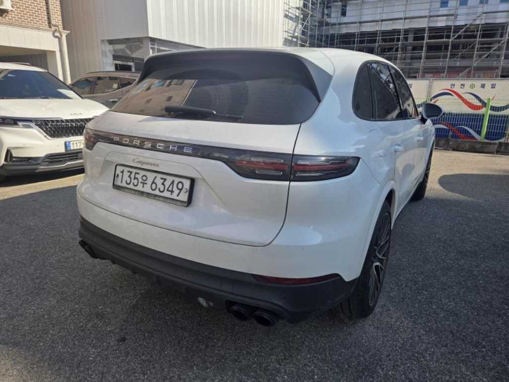 Porsche Cayenne - Vista 4