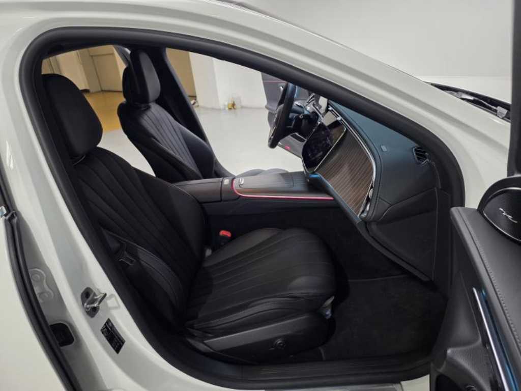 Mercedes Benz E class - Vista 10