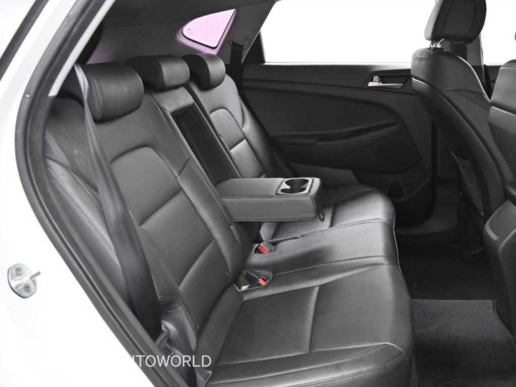 HYUNDAI Tucson - Vista 12