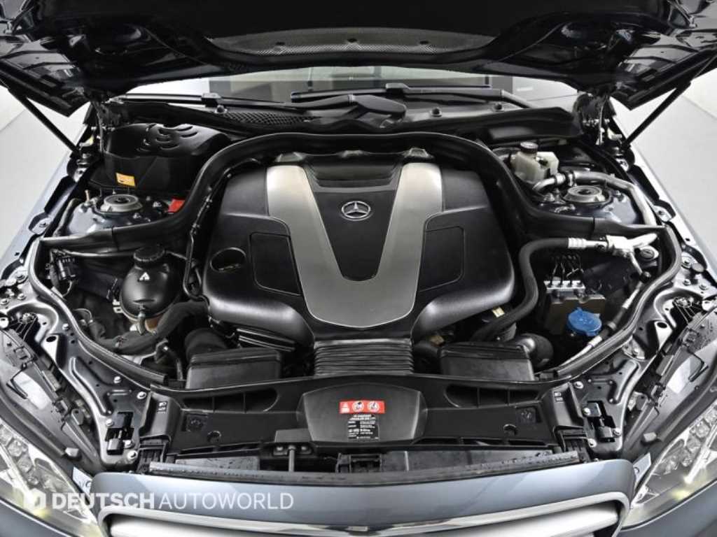 Mercedes Benz E class - Vista 6