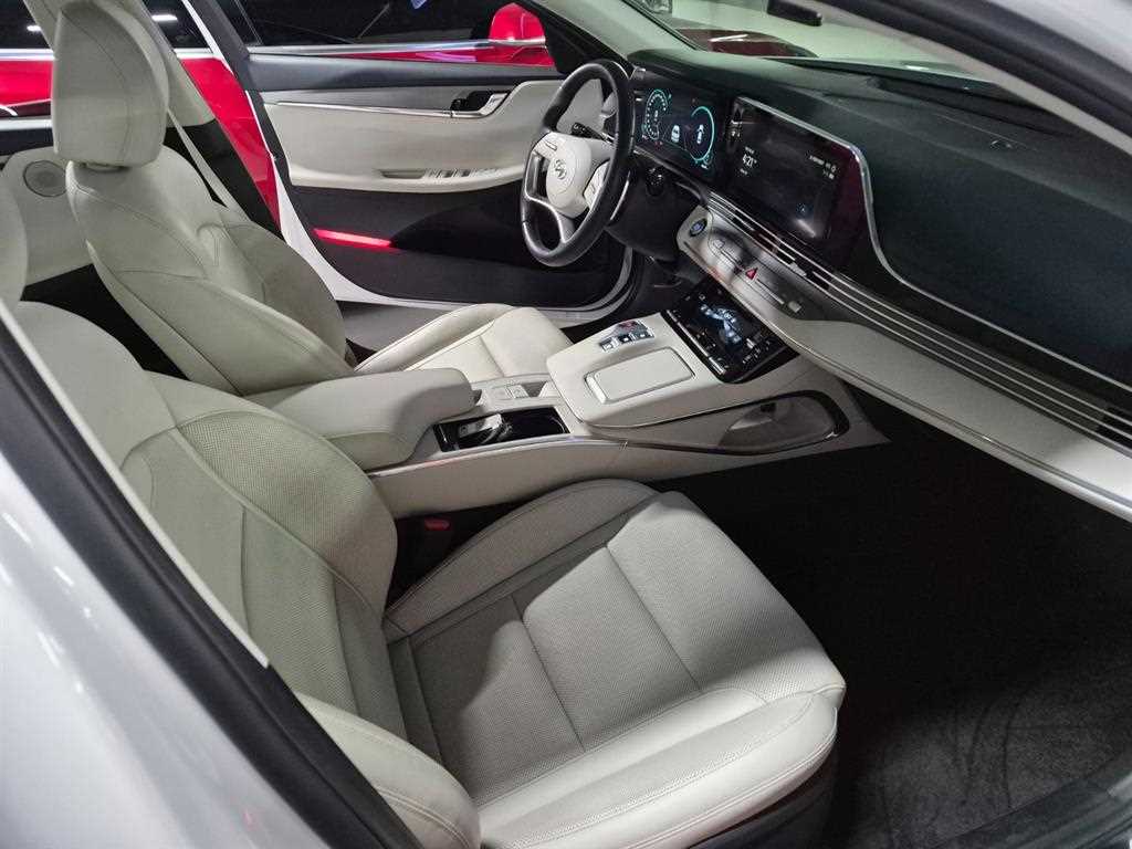 HYUNDAI Grandeur - Vista 10