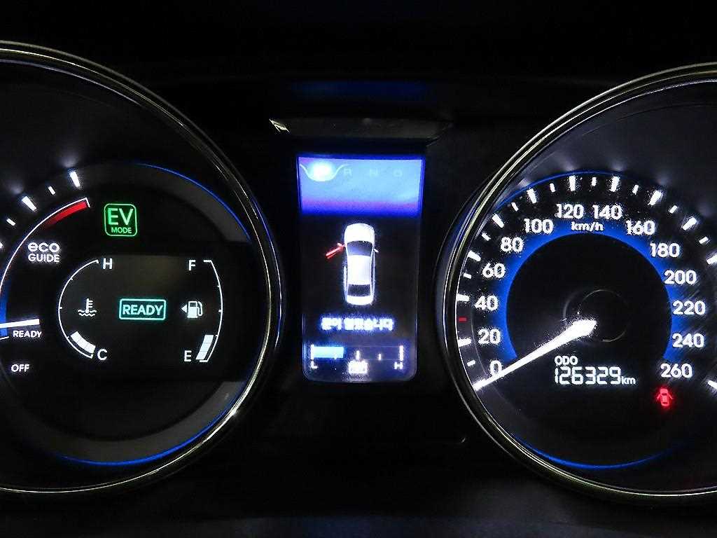 HYUNDAI Sonata - Vista 9