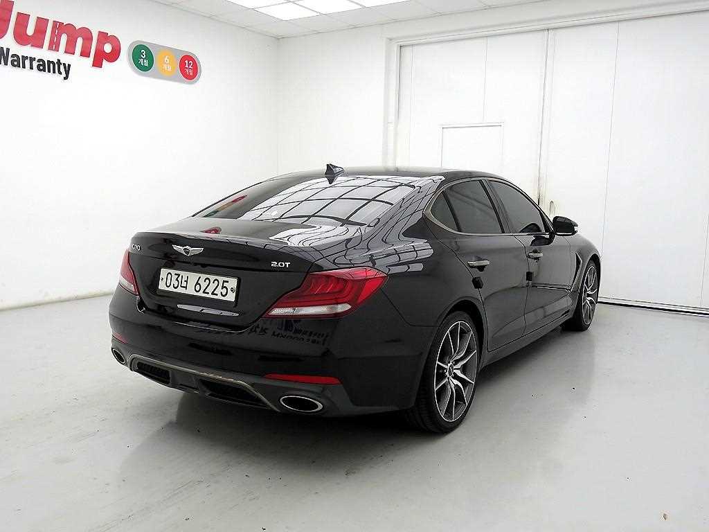 Genesis G70 - Vista 4