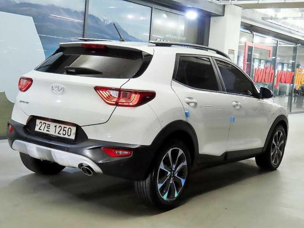 KIA Stonic - Vista 4