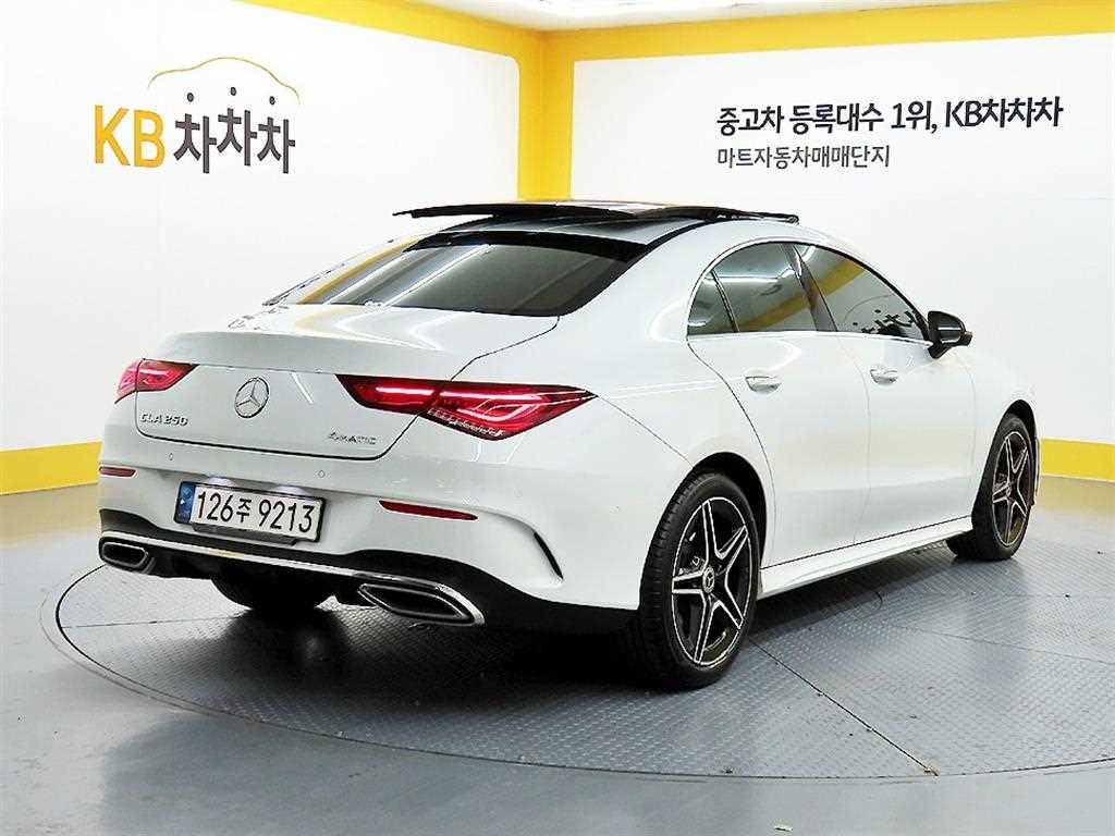 Mercedes Benz CLA Class - Vista 4