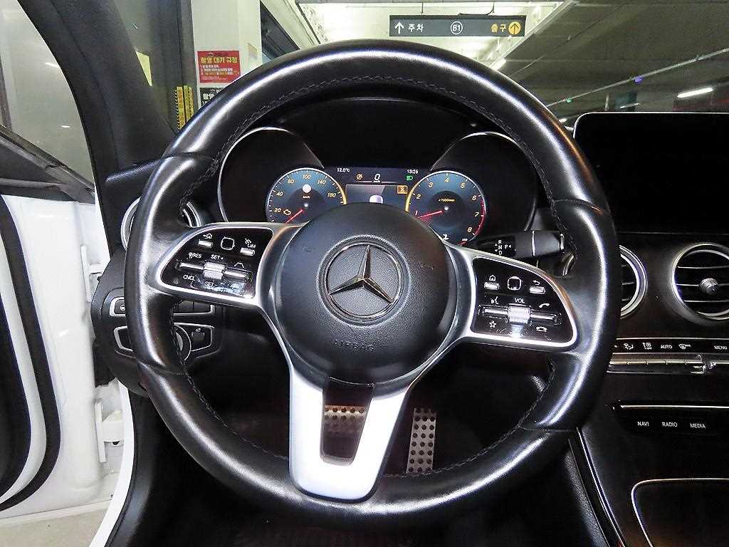 Mercedes Benz C Class - Vista 8