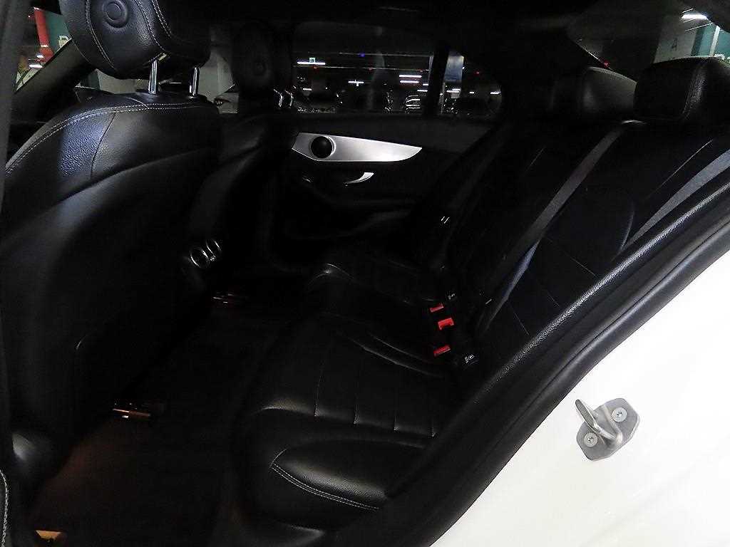 Mercedes Benz C Class - Vista 7