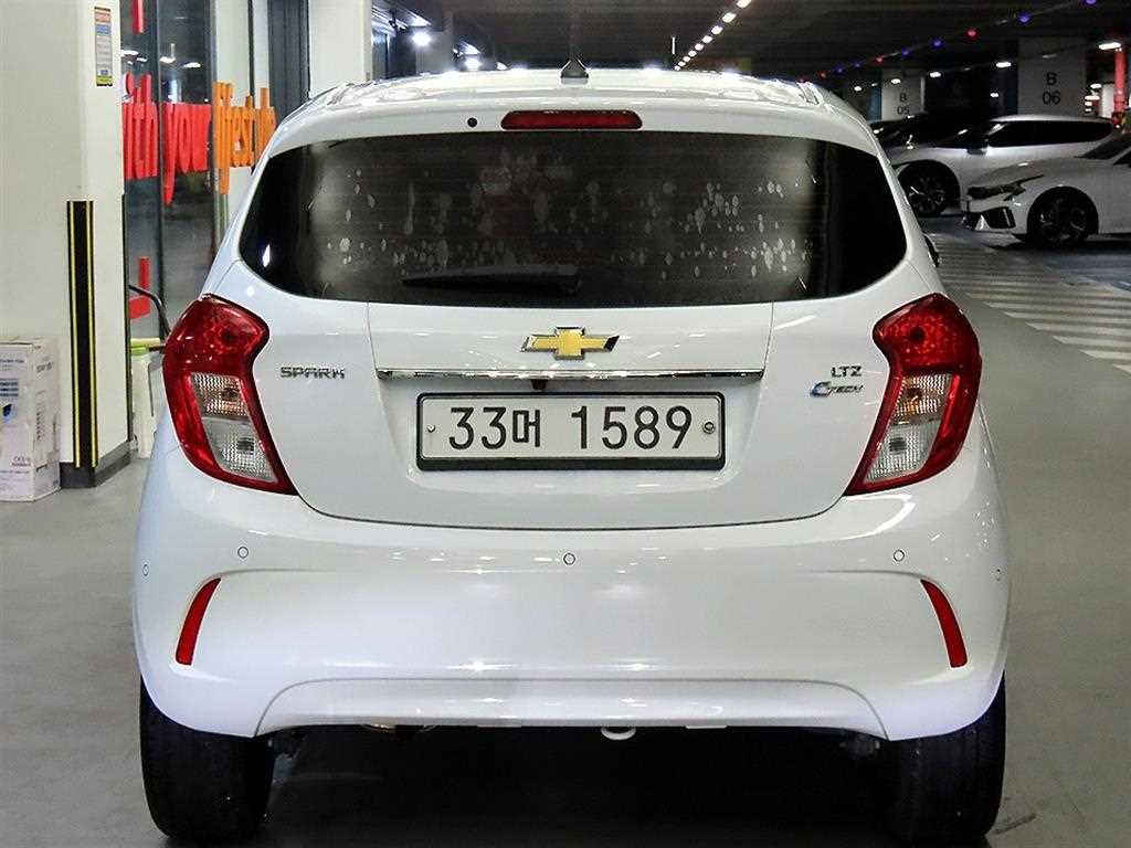 Chevrolet Spark - Vista 5