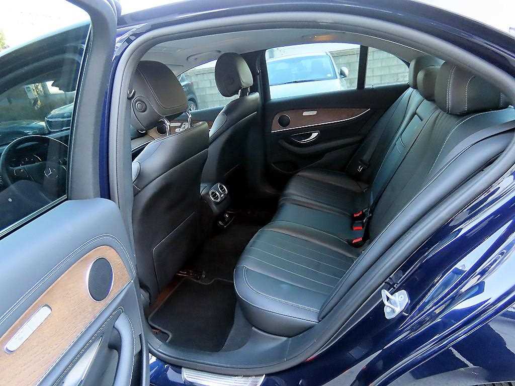 Mercedes Benz E class - Vista 6