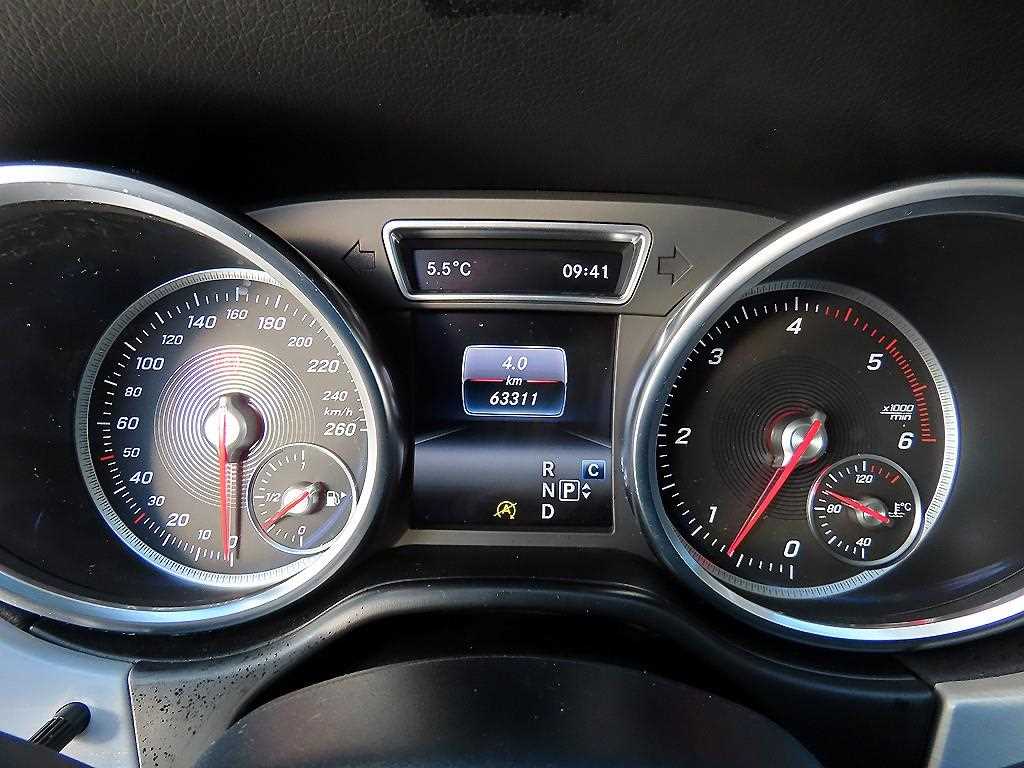 Mercedes Benz GLE Class - Vista 9