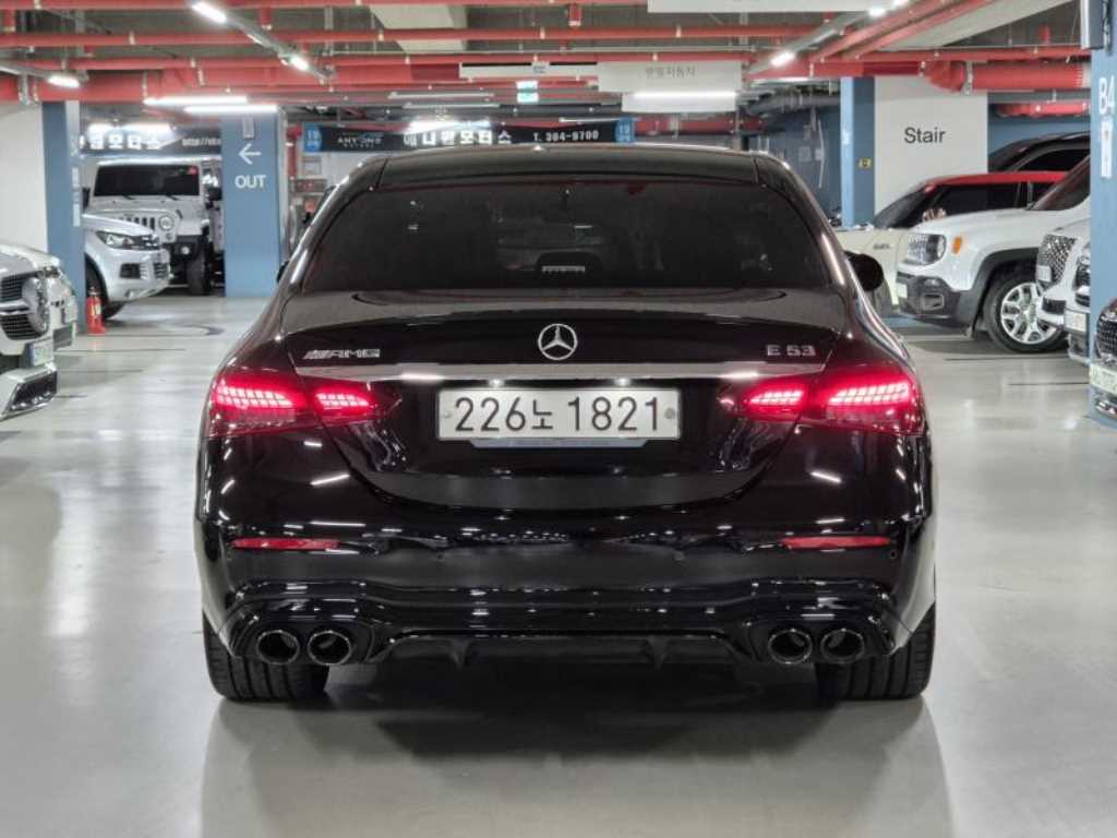 Mercedes Benz E class - Vista 4