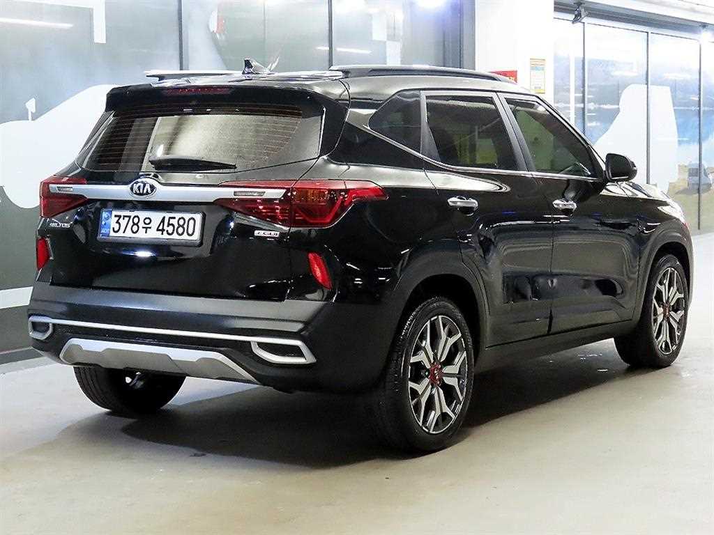 KIA Seltos - Vista 4