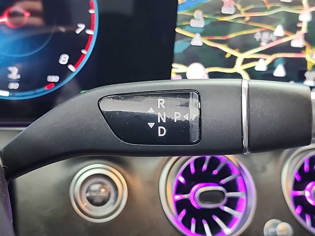 Mercedes Benz E class - Vista 8