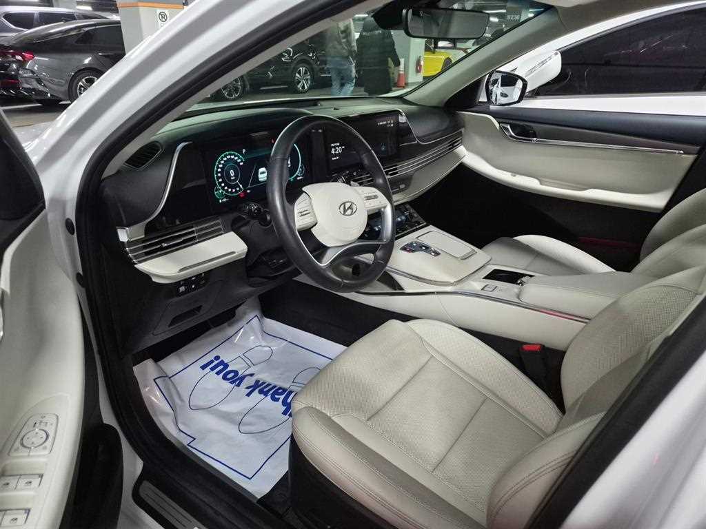 HYUNDAI Grandeur - Vista 8