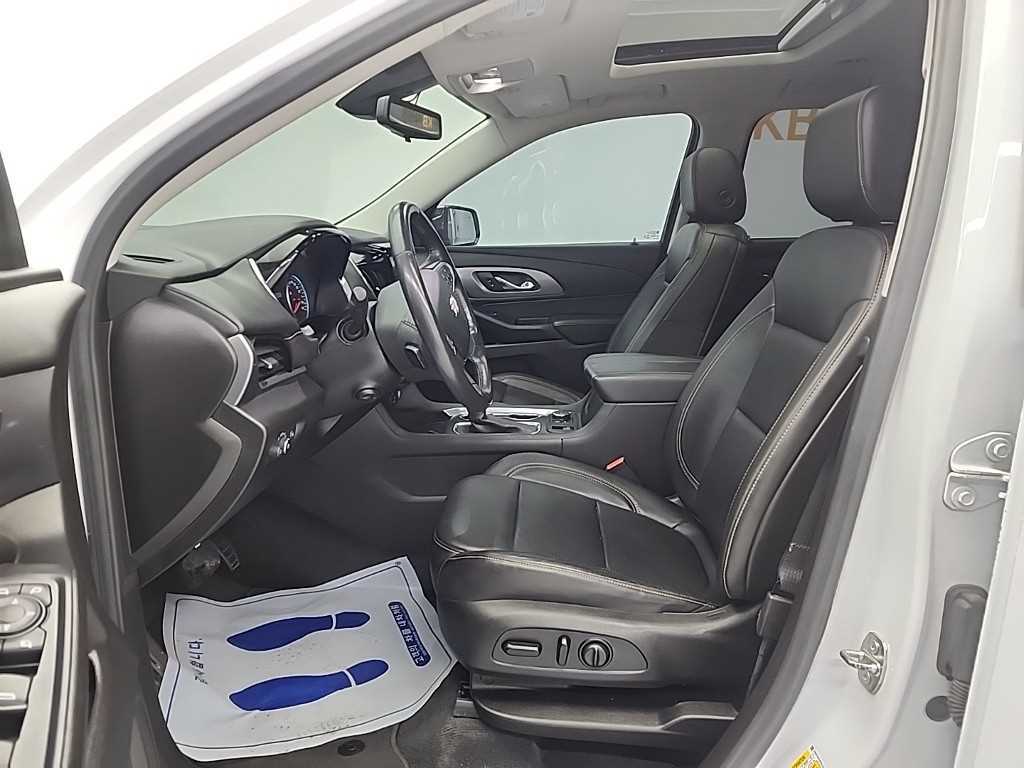 Chevrolet Travers - Vista 11