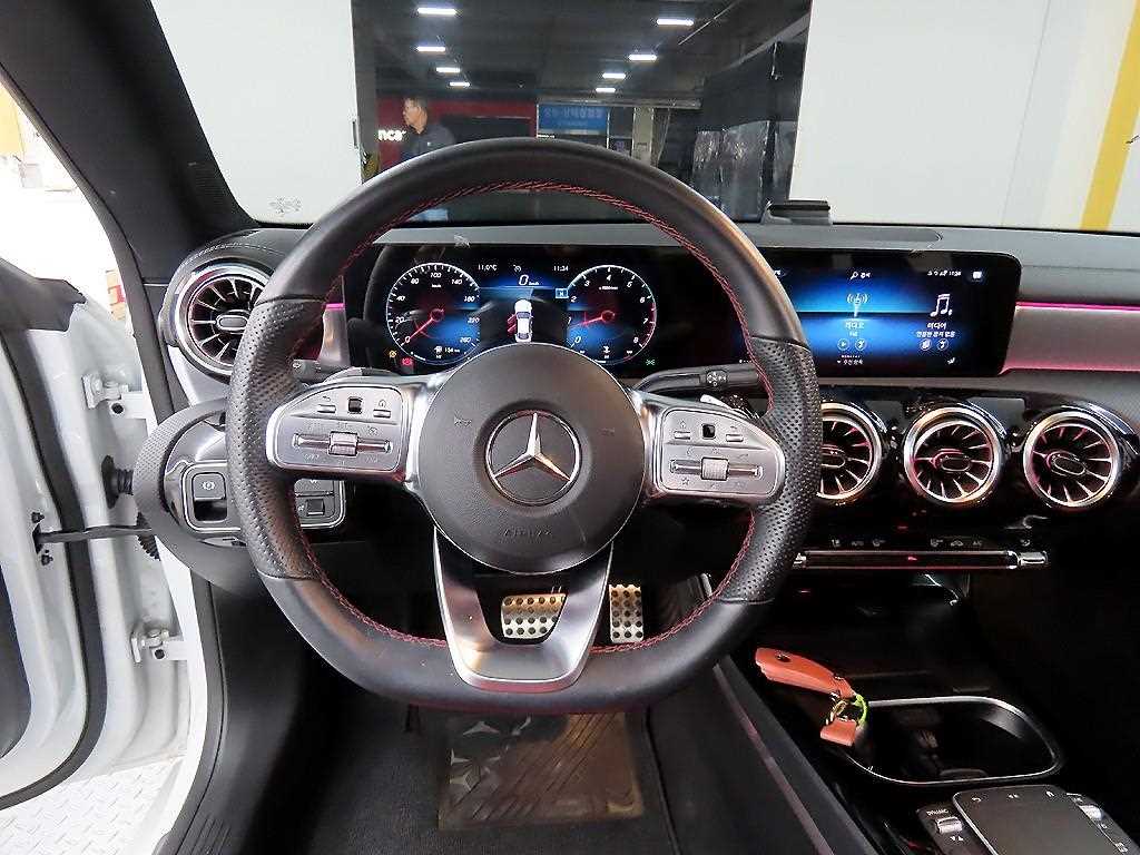 Mercedes Benz CLA Class - Vista 9