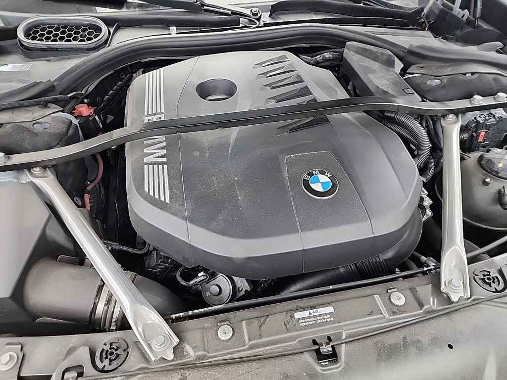 BMW 7 Series - Vista 5