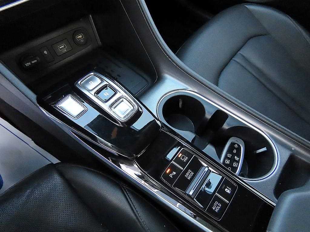 HYUNDAI Sonata - Vista 11