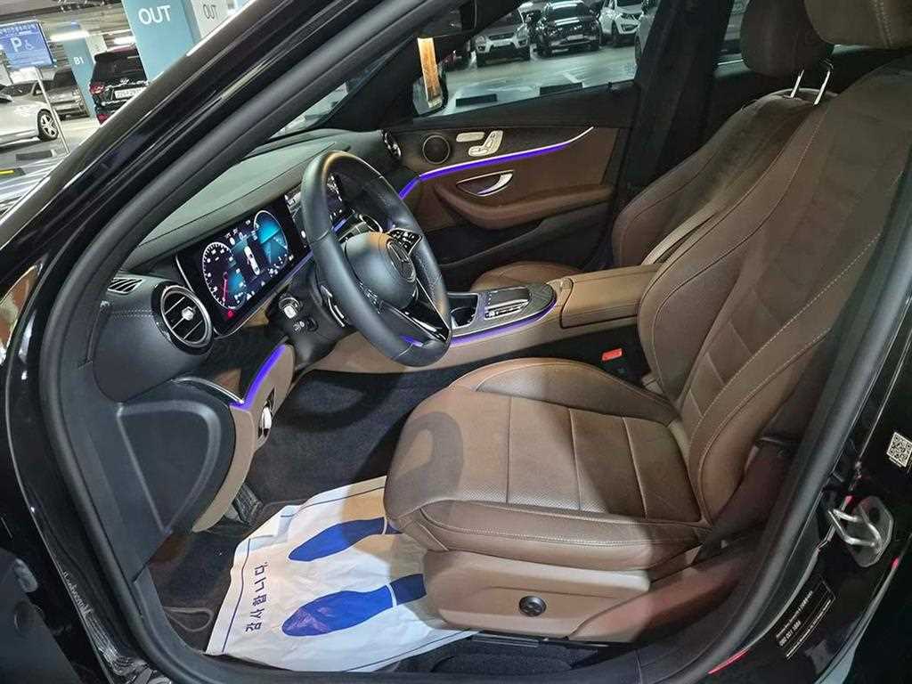 Mercedes Benz E class - Vista 6