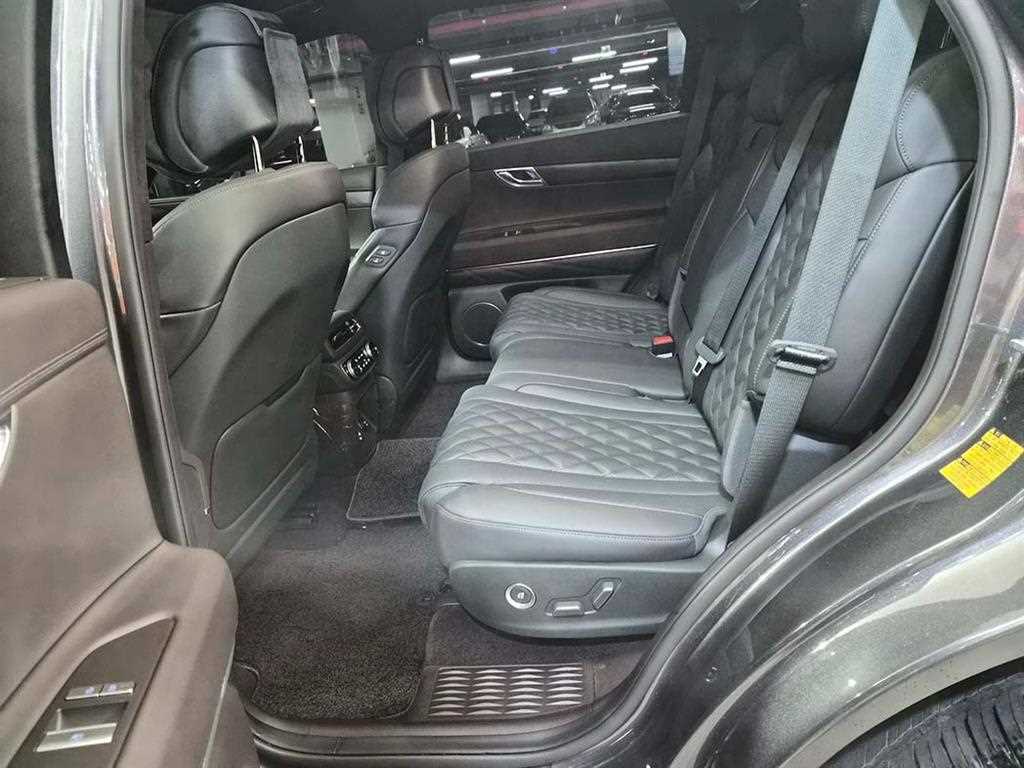 Genesis GV80 - Vista 7