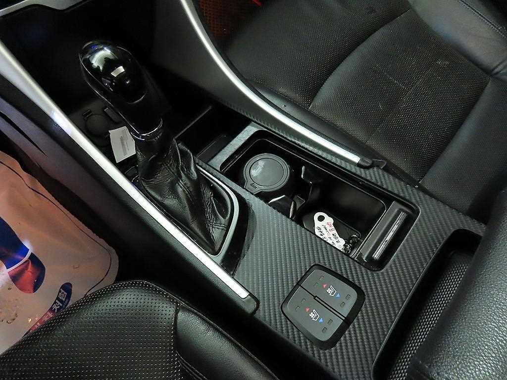 HYUNDAI Sonata - Vista 12