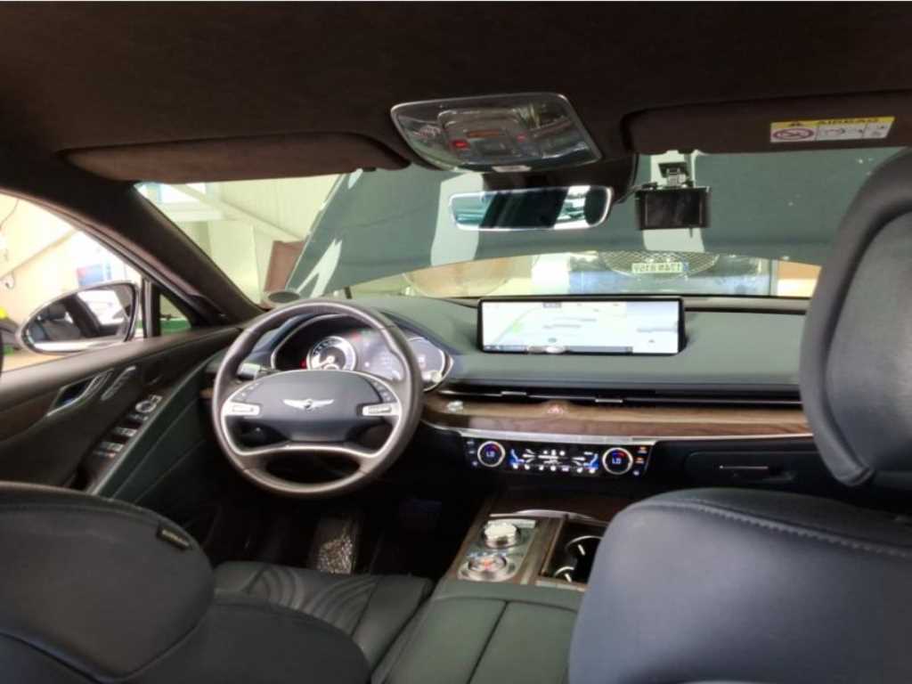 Genesis G80 - Vista 8