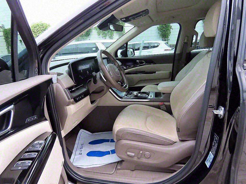 KIA Carnival - Vista 5
