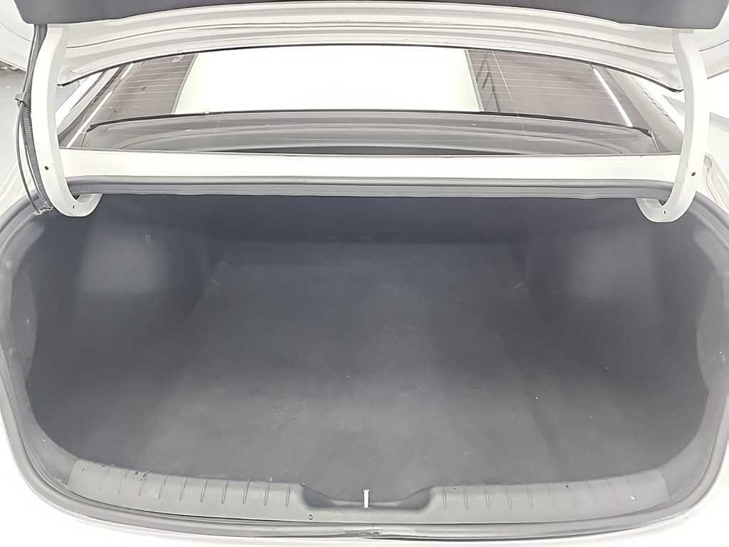 HYUNDAI Avante 2021 Blanco - Importación desde Corea - HF Imports Iquique - Foto 18