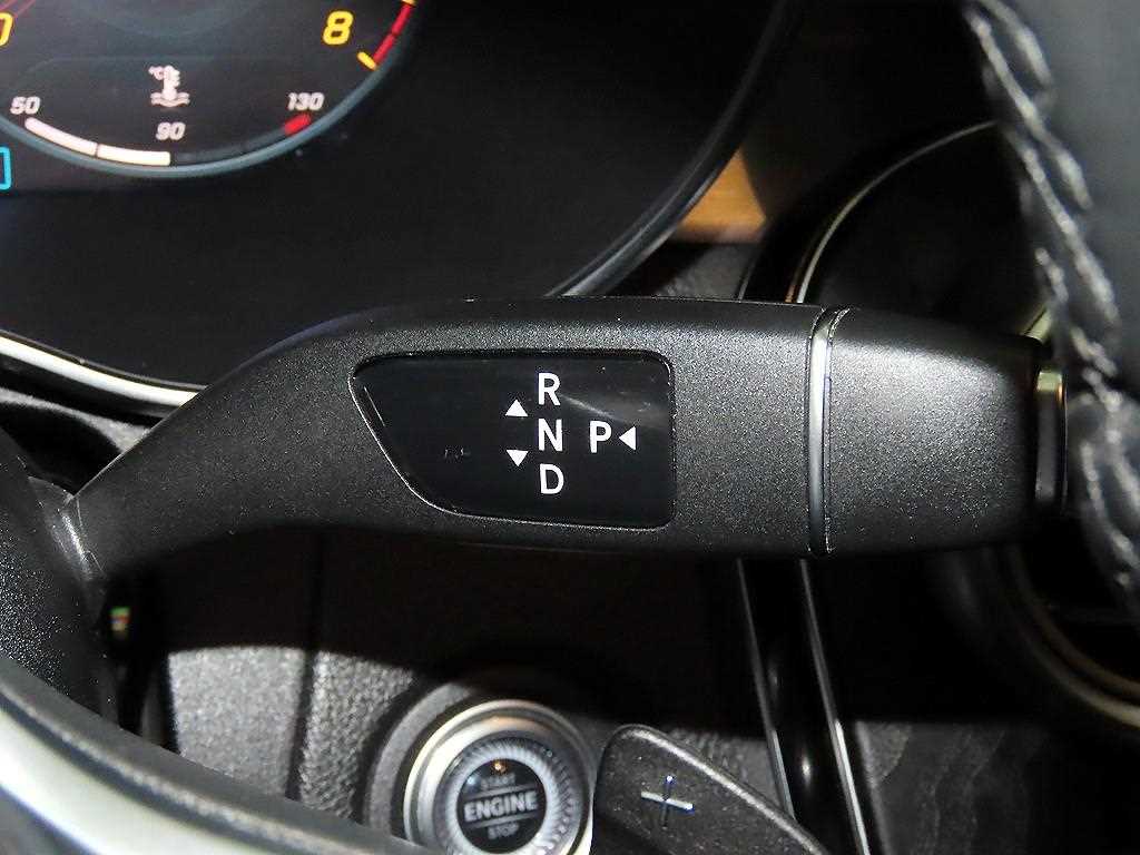 Mercedes Benz C Class 2021 Blanco - Importación desde Corea - HF Imports Iquique - Foto 13