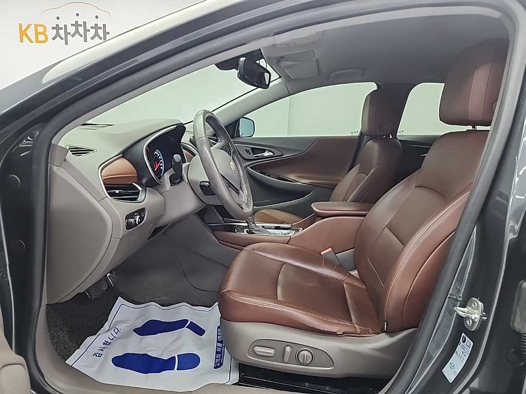 Chevrolet Malibu - Vista 11