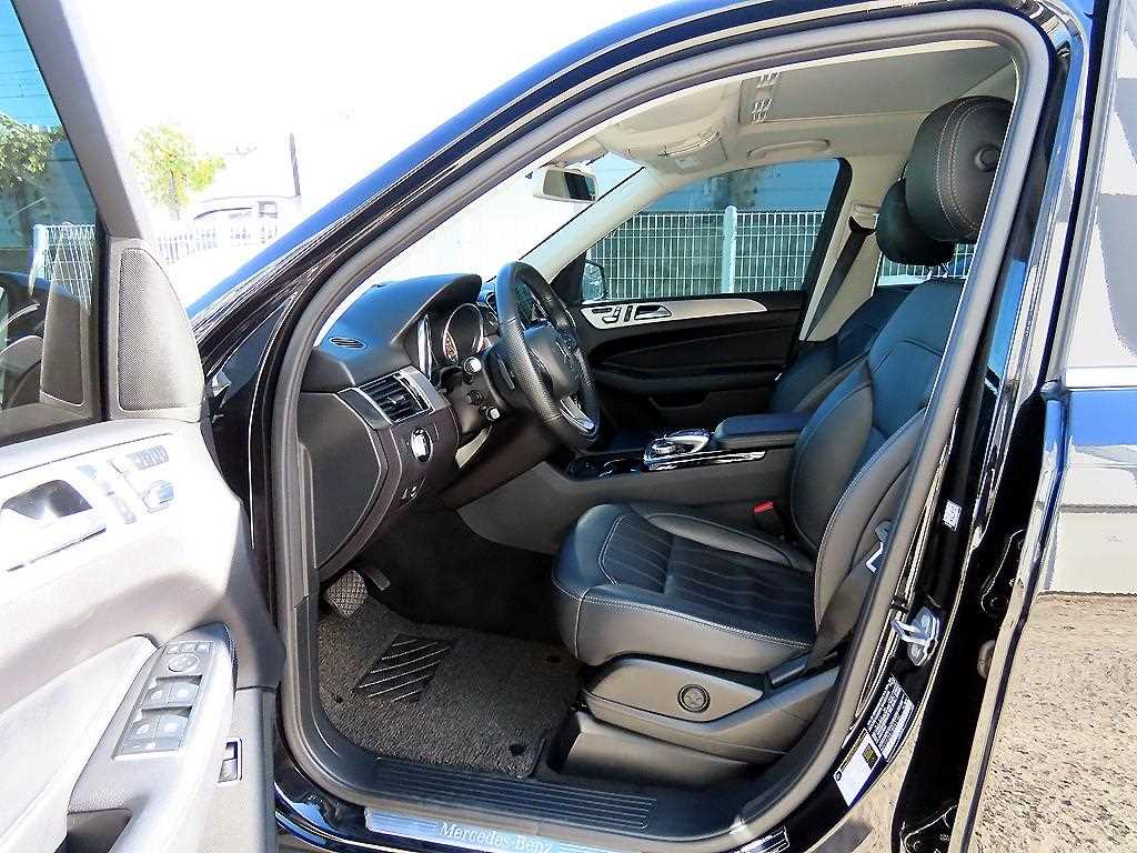 Mercedes Benz GLE Class - Vista 5