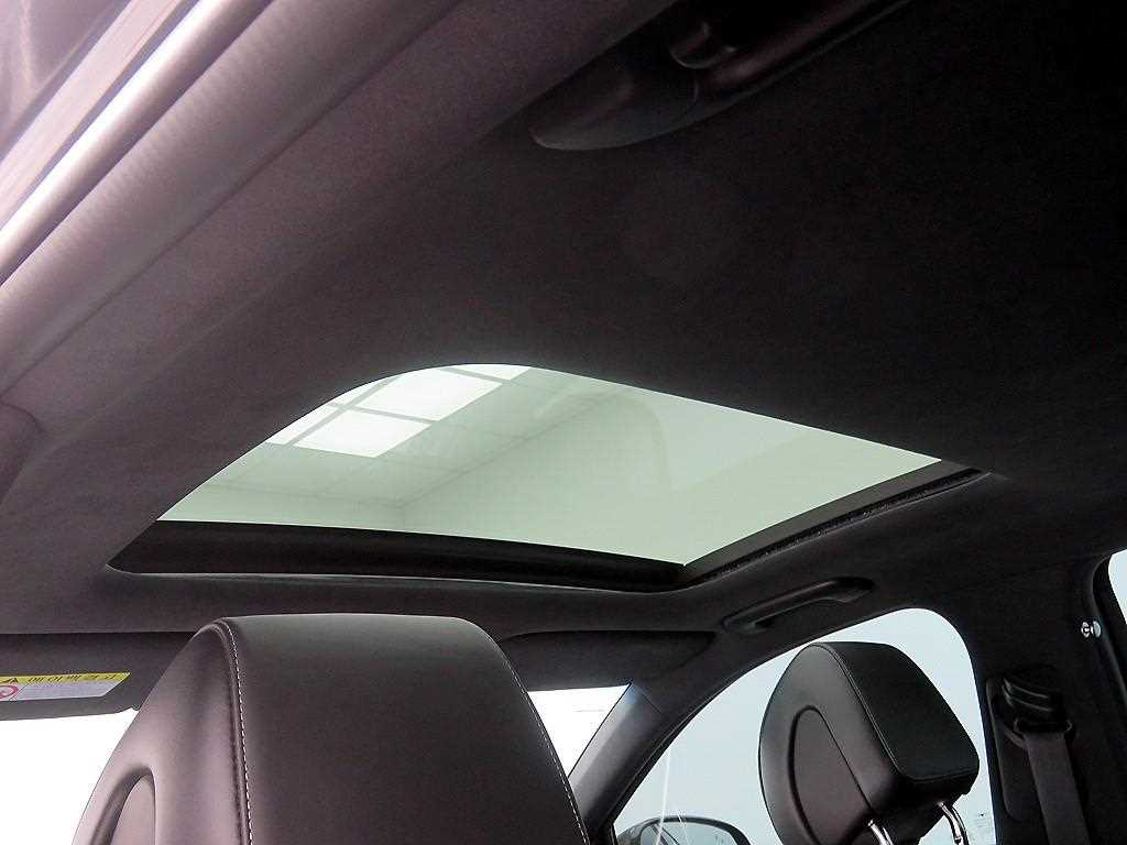 Genesis G70 - Vista 8