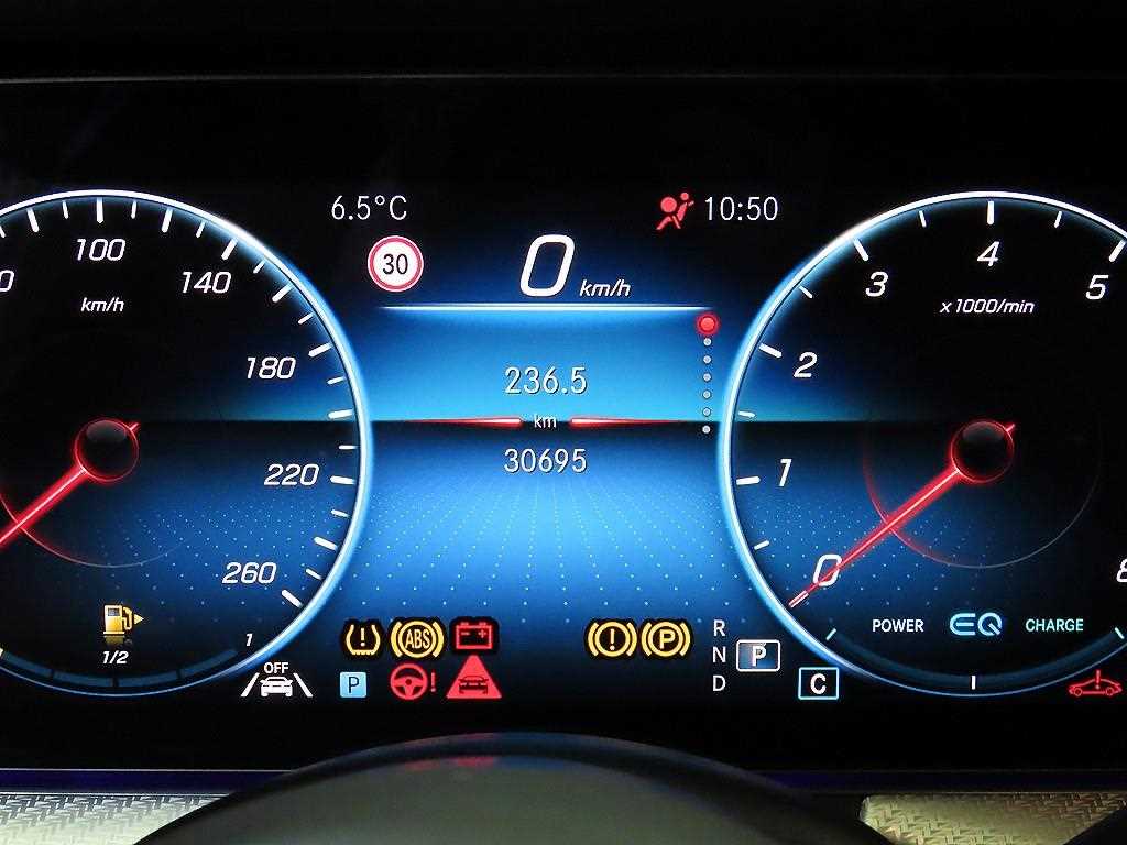 Mercedes Benz E class - Vista 9