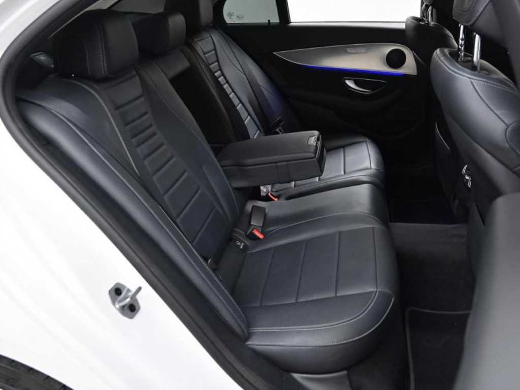 Mercedes Benz E class - Vista 12