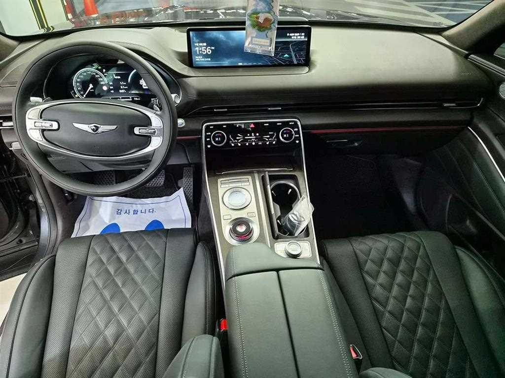 Genesis GV80 - Vista 8