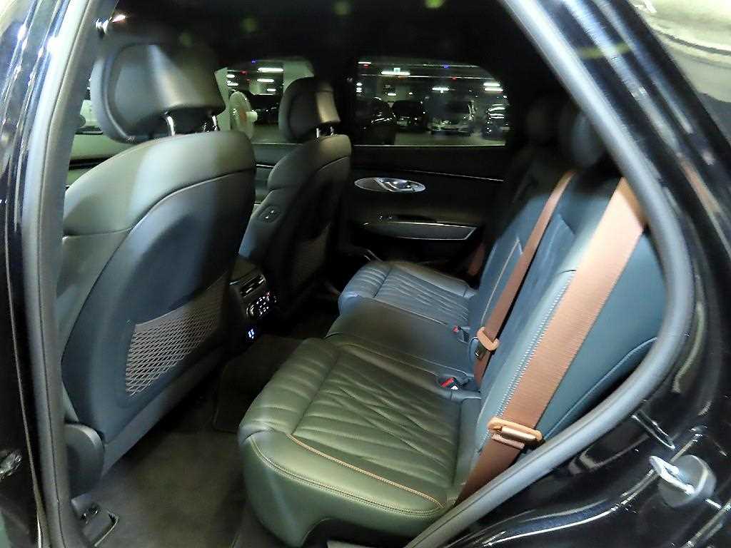 Genesis GV70 2024 Negro - Importación desde Corea - HF Imports Iquique - Foto 1