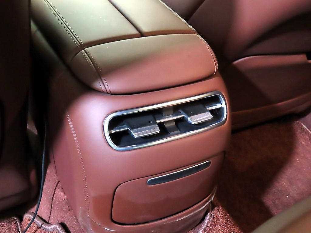 Genesis G90 2023 Negro - Importación desde Corea - HF Imports Iquique - Foto 15