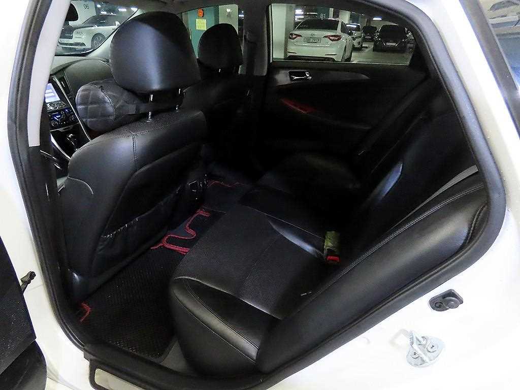 HYUNDAI Sonata - Vista 7