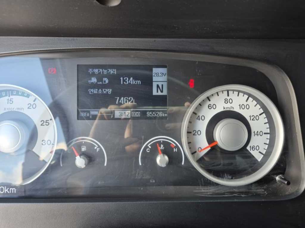 medium and large cargo truck 2021 Blanco - Importación desde Corea - HF Imports Iquique - Foto 16