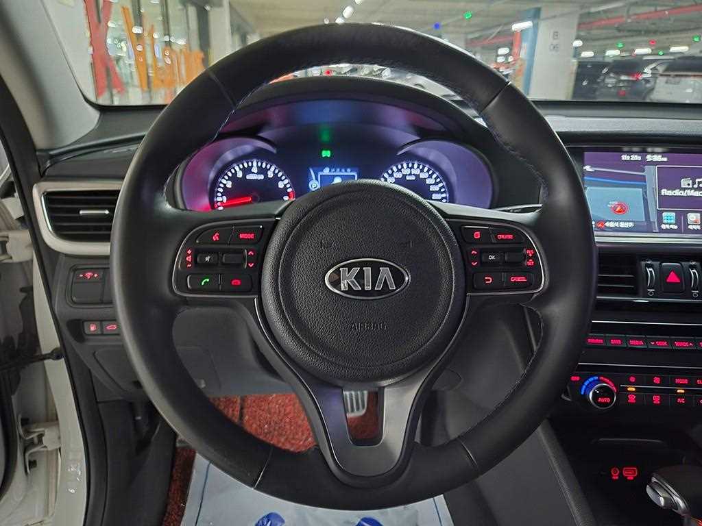 KIA K5 - Vista 8