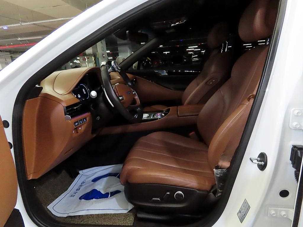 Genesis G80 - Vista 6