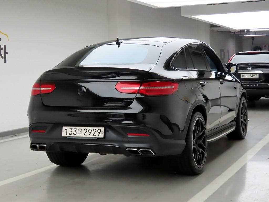 Mercedes Benz GLE Class - Vista 4
