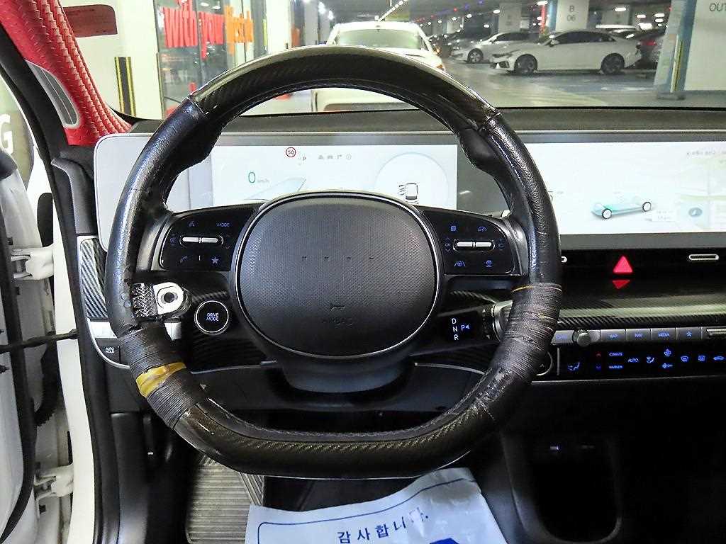 HYUNDAI Ioniq 5 - Vista 8