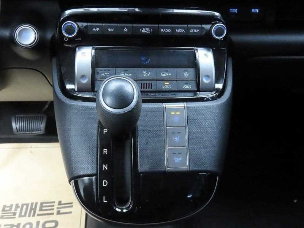 HYUNDAI Casper - Vista 9