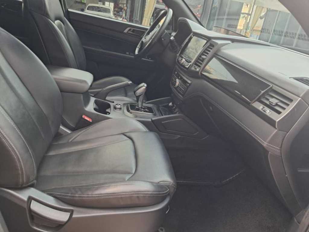Ssangyong Rexton 2021 Negro - Importación desde Corea - HF Imports Iquique - Foto 17