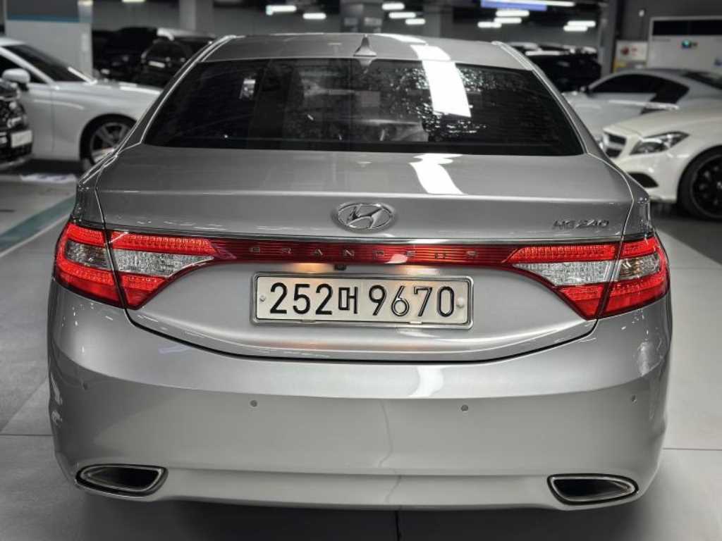 HYUNDAI Grandeur - Vista 4