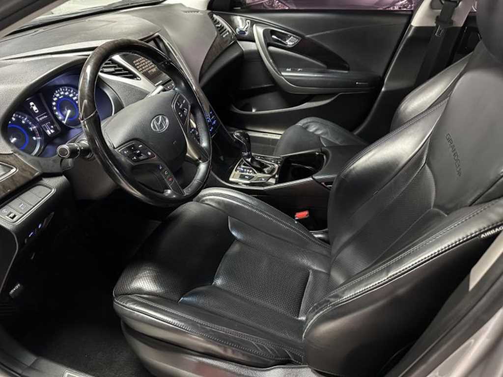 HYUNDAI Grandeur 2011 Plateado - Importación desde Corea - HF Imports Iquique - Foto 17