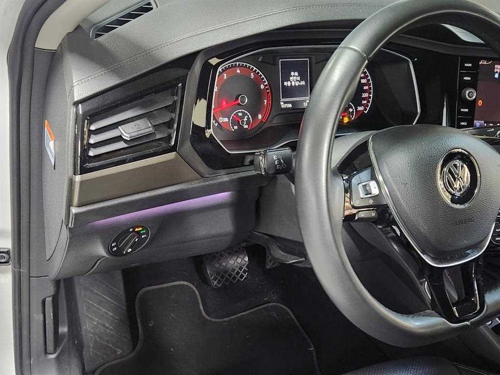 Volkswagen Jetta - Vista 7