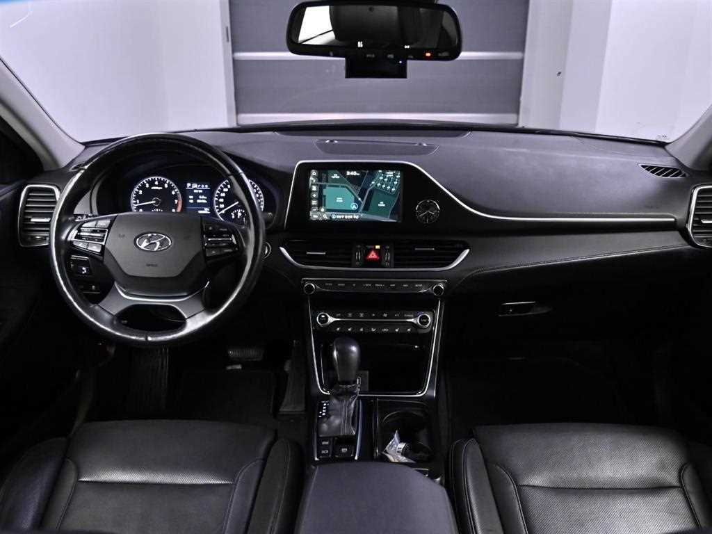 HYUNDAI Grandeur - Vista 7