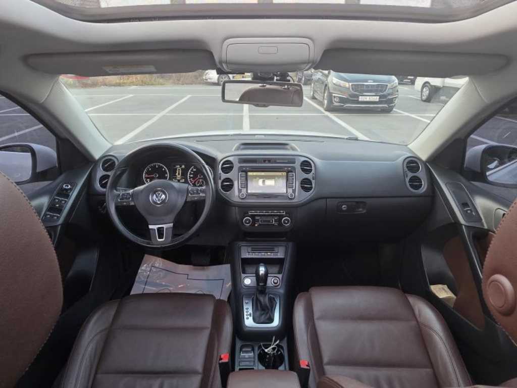 Volkswagen Tiguan - Vista 5